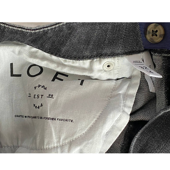 Ann Taylor LOFT black denim shorts rolled up - Womens 14 / 32 faded wash - Picture 5 of 5